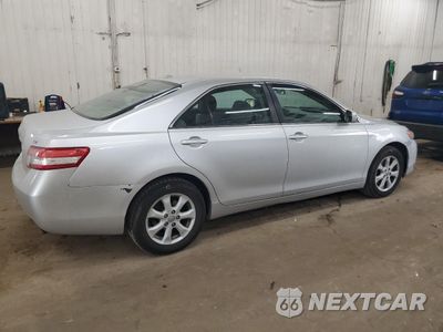 Trzecie zdjęcie samochodu z tyłu: 2010 TOYOTA CAMRY BASE VIN:4T1BF3EK1AU078151 - miniatura