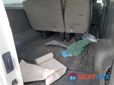 Zdjęcie 10 z 16 samochodu: 2017 NISSAN NV 3500 S VIN:5BZBF0AA8HN851038 - miniatura