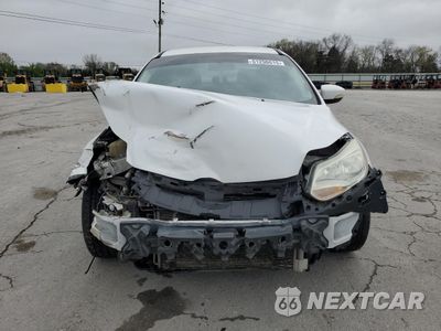 Piąte zdjęcie samochodu w środku: 2014 FORD FOCUS SE VIN:1FADP3F28EL370650 - miniatura