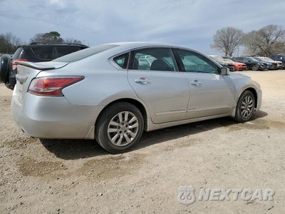 Trzecie zdjęcie samochodu z tyłu: 2015 NISSAN ALTIMA 2.5 VIN:1N4AL3AP8FC482240 - miniatura