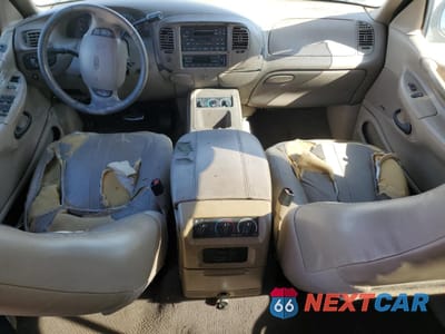 Zdjęcie 8 z 15 samochodu: 2002 FORD EXPEDITION EDDIE BAUER VIN:1FMEU17L82LA75476 - miniatura