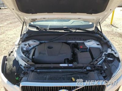 Zdjęcie 12 z 14 samochodu: 2018 VOLVO XC60 T5 MOMENTUM VIN:YV4102RK2J1062707 - miniatura