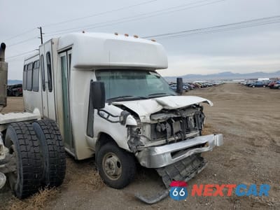 2019 FORD ECONOLINE E450 SUPER DUTY CUTAWAY VAN 1FDFE4FS2KDC75503 - główne zdjęcie licytacji z USA - miniatura