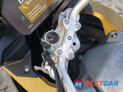 Zdjęcie 8 z 9 samochodu: 2020 BMW F 900 XR VIN:WB10K2301LZ779939 - miniatura