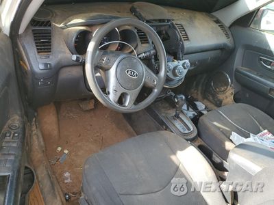 Zdjęcie 8 z 13 samochodu: 2010 KIA SOUL + VIN:KNDJT2A2XA7701600 - miniatura