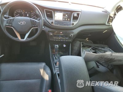Zdjęcie 8 z 13 samochodu: 2018 HYUNDAI TUCSON SEL VIN:KM8J33A40JU771157 - miniatura