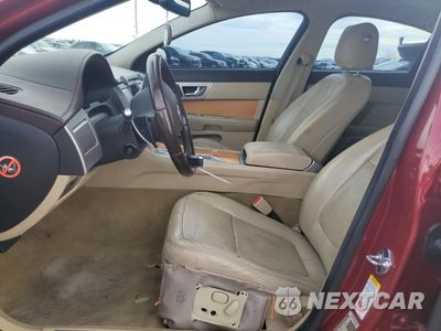 Zdjęcie 7 z 12 samochodu: 2010 JAGUAR XF LUXURY VIN:SAJWA0FAXAHR56047 - miniatura