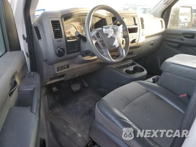 Zdjęcie 8 z 15 samochodu: 2018 NISSAN NV 2500 S VIN:1N6AF0LY9JN805386 - miniatura