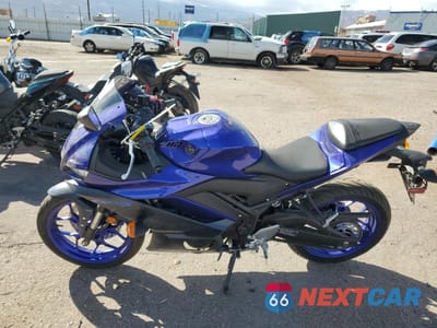 Trzecie zdjęcie samochodu z tyłu: 2023 YAMAHA YZFR3 A VIN:MH3RH18Y5PK011799 - miniatura