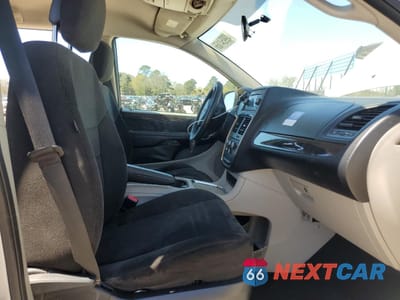 Zdjęcie 7 z 15 samochodu: 2012 DODGE GRAND CARAVAN SXT VIN:2C4RDGCG4CR280786 - miniatura