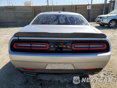 Zdjęcie 6 z 12 samochodu: 2017 DODGE CHALLENGER SXT VIN:2C3CDZAG9HH532411 - miniatura