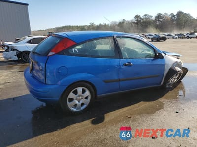 Trzecie zdjęcie samochodu z tyłu: 2001 FORD FOCUS ZX3 VIN:3FAFP31361R206981 - miniatura