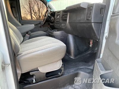Piąte zdjęcie samochodu w środku: 2018 CHEVROLET EXPRESS G3500 VIN:1GB3GRCG5J1231188 - miniatura