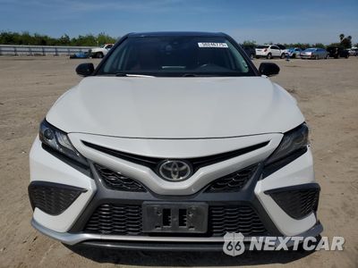 Piąte zdjęcie samochodu w środku: 2021 TOYOTA CAMRY XSE VIN:4T1K61AK2MU436520 - miniatura