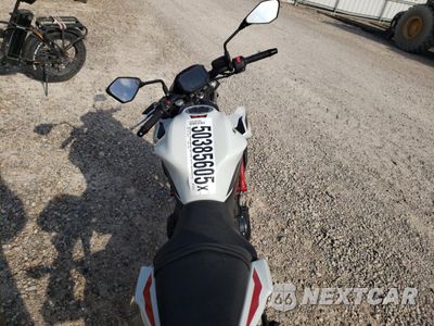 Zdjęcie 6 z 9 samochodu: 2022 KAWASAKI ER650 K VIN:ML5EREK16NDA58724 - miniatura
