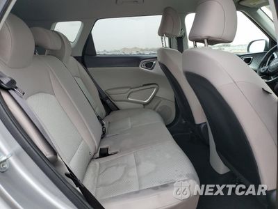 Zdjęcie 10 z 12 samochodu: 2022 KIA SOUL LX VIN:KNDJ23AU1N7814917 - miniatura
