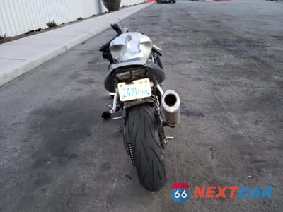 Czwarte zdjęcie samochodu z boku: 2003 YAMAHA YZFR6 L VIN:JYARJ06E13A009937 - miniatura