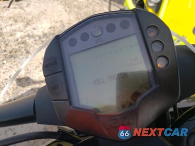 Zdjęcie 7 z 9 samochodu: 2023 KTM 200 DUKE VIN:MD2JPC407PC016873 - miniatura