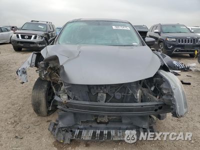 Piąte zdjęcie samochodu w środku: 2017 NISSAN SENTRA S VIN:3N1AB7AP9HY310980 - miniatura