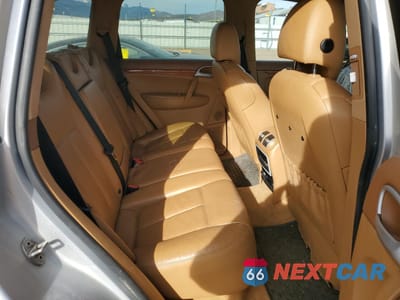 Zdjęcie 10 z 14 samochodu: 2005 PORSCHE CAYENNE VIN:WP1AA29P85LA25634 - miniatura