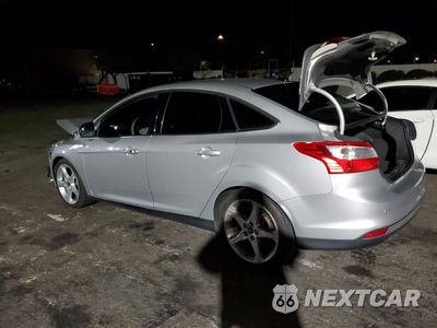 Drugie zdjęcie samochodu z przodu: 2013 FORD FOCUS TITANIUM VIN:1FADP3J29DL138645 - miniatura