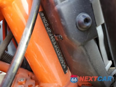Zdjęcie 9 z 9 samochodu: 2018 KTM 390 DUKE VIN:MD2JPJ40XJC253093 - miniatura