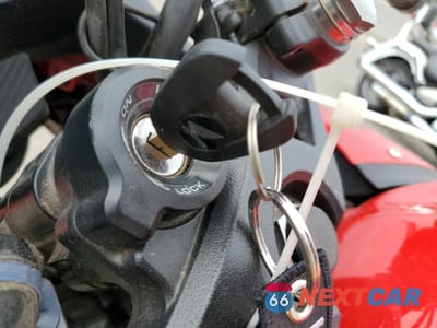 Zdjęcie 8 z 10 samochodu: 2018 HONDA CBR650 F VIN:MLHRC7402J5400368 - miniatura