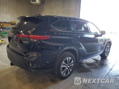 Trzecie zdjęcie samochodu z tyłu: 2020 TOYOTA HIGHLANDER HYBRID XLE VIN:5TDGBRCH3LS508012 - miniatura