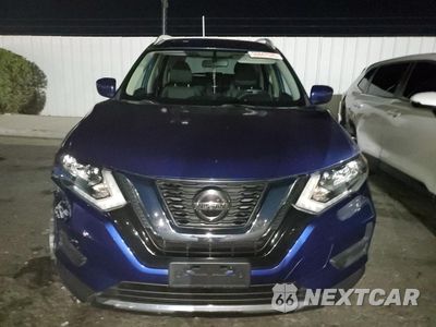 Piąte zdjęcie samochodu w środku: 2018 NISSAN ROGUE S VIN:JN8AT2MT0JW454599 - miniatura