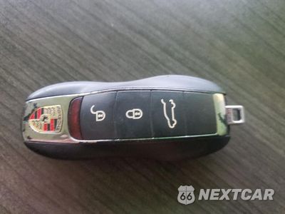 Zdjęcie 9 z 11 samochodu: 2011 BMW 535 XI VIN:WBAFU7C56BC878528 - miniatura