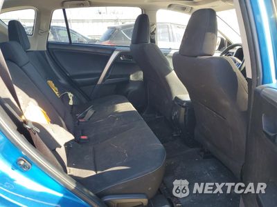 Zdjęcie 10 z 13 samochodu: 2017 TOYOTA RAV4 XLE VIN:JTMRFREV8HD212244 - miniatura