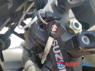 Zdjęcie 8 z 10 samochodu: 2018 SUZUKI DL1000 A VIN:JS1VU51A6J2101574 - miniatura