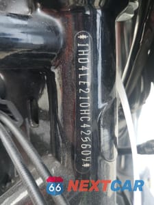 Zdjęcie 9 z 10 samochodu: 2017 HARLEY-DAVIDSON XL883 IRON 883 VIN:1HD4LE210HC425609 - miniatura