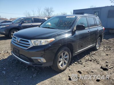 2013 TOYOTA HIGHLANDER BASE 5TDBK3EH6DS219910 - główne zdjęcie licytacji z USA - miniatura