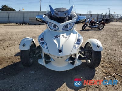 Drugie zdjęcie samochodu z przodu: 2012 CAN-AM SPYDER ROADSTER RT-LTD VIN:2BXJBDC10CV000673 - miniatura