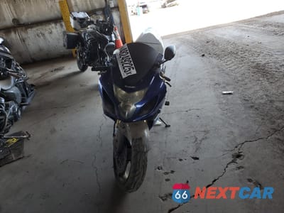 Drugie zdjęcie samochodu z przodu: 2005 SUZUKI GSX-R600 K VIN:JS1GN7CA252115993 - miniatura