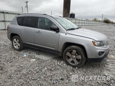 Czwarte zdjęcie samochodu z boku: 2016 JEEP COMPASS SPORT VIN:1C4NJCBA5GD620517 - miniatura