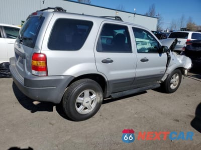 Trzecie zdjęcie samochodu z tyłu: 2002 FORD ESCAPE XLS VIN:1FMYU02122KC84635 - miniatura