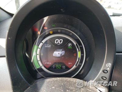 Zdjęcie 9 z 14 samochodu: 2016 FIAT 500 ELECTRIC VIN:3C3CFFGE5GT180318 - miniatura