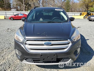 Piąte zdjęcie samochodu w środku: 2018 FORD ESCAPE SE VIN:1FMCU0GD5JUA79715 - miniatura