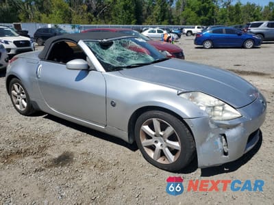 Czwarte zdjęcie samochodu z boku: 2004 NISSAN 350Z ROADSTER VIN:JN1AZ36A04T000227 - miniatura