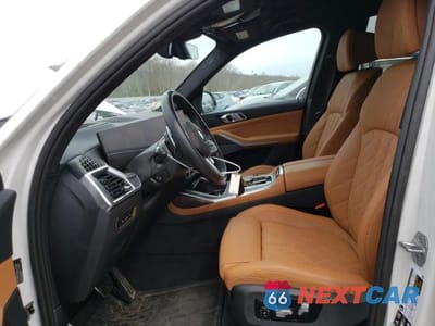 Zdjęcie 7 z 13 samochodu: 2024 BMW X7 XDRIVE40I VIN:5UX23EM05R9V36134 - miniatura