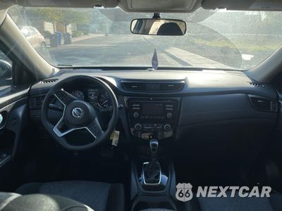 Zdjęcie 9 z 10 samochodu: 2017 NISSAN ROGUE S VIN:JN8AT2MV1HW012314 - miniatura