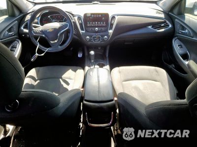 Zdjęcie 8 z 13 samochodu: 2017 CHEVROLET MALIBU LT VIN:1G1ZE5ST1HF121814 - miniatura