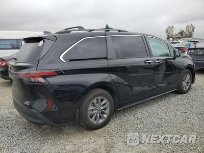 Trzecie zdjęcie samochodu z tyłu: 2022 TOYOTA SIENNA XLE VIN:5TDJRKEC6NS108037 - miniatura