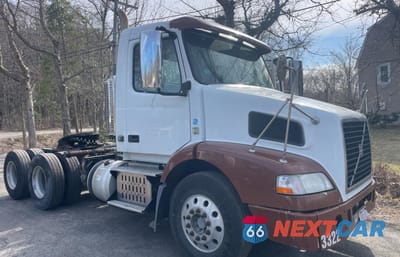 2013 VOLVO VN VNM 4V4MC9EH6DN136951 - główne zdjęcie licytacji z USA - miniatura