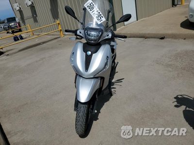 Drugie zdjęcie samochodu z przodu: 2022 PIAGGIO BV 400 VIN:ZAPMD20U4N5000371 - miniatura