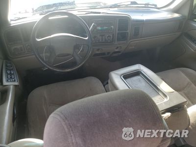 Zdjęcie 8 z 13 samochodu: 2004 CHEVROLET TAHOE C1500 VIN:1GNEC13Z44R297425 - miniatura