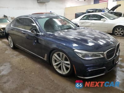 Czwarte zdjęcie samochodu z boku: 2018 BMW 750 XI VIN:WBA7F2C53JG423788 - miniatura