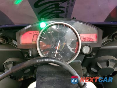Zdjęcie 7 z 9 samochodu: 2007 YAMAHA YZFR6 L VIN:JYARJ12E87A015977 - miniatura